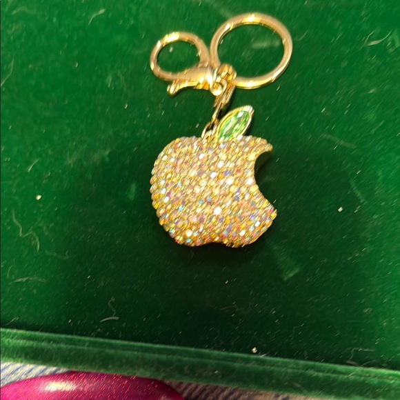Sparkling Gold Apple Key Holder - Picture 1 of 2